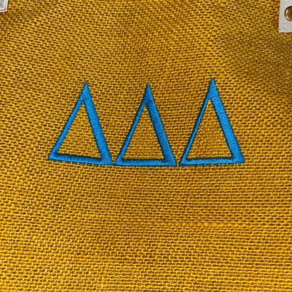 Mud Pie Oversize Jute Tote Shopping Bag Delta Delta Delta blue and yellow - Picture 3 of 7